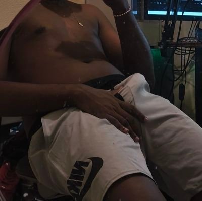 cos7a_'s profile picture. futuro corno, safado, aventureiro