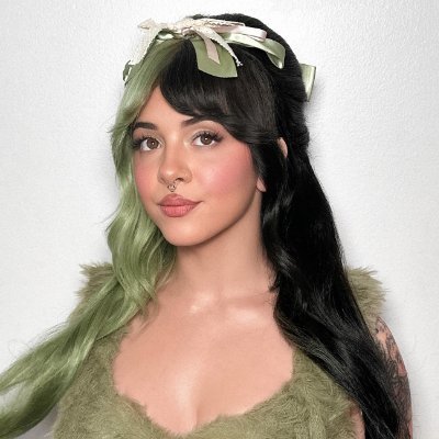 LlVlNGDECEASED's profile picture. — Everything Melanie Martinez ⋆｡˚  

MM4 & MM5 is coming 🤍

@_livingdeceased - backup ♡