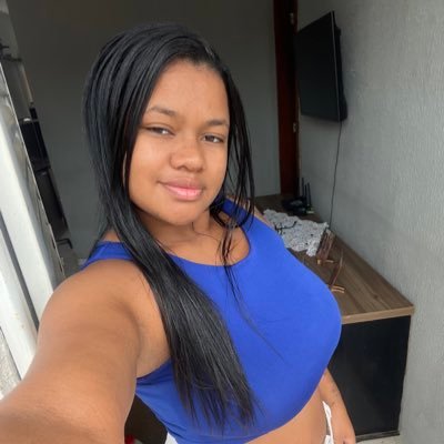 _laurinha5's profile picture. 19 / crvg / Luma