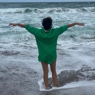 AnaliVerda's profile picture. Medya’dan Emekli /Notre Dame de Sıon Fransız Lisesi /Yıldız Teknik Ünv.Fransızca Mütercim Tercüman