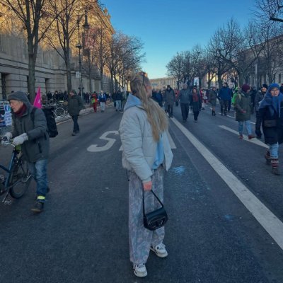 Kasienka_Akman's profile picture. Create life by traveling and learning it simply. Collect everything by passing on a free life is (prefer video call to talk)