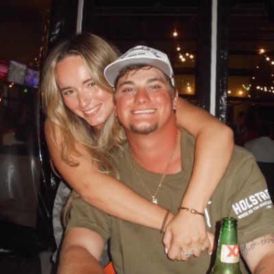 taylor_frenzel's profile picture. i play cowgirl and go to the gym alot