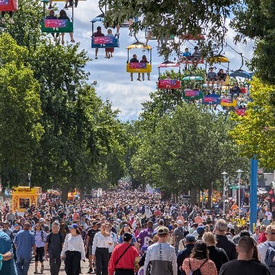 JDeNight's profile picture. 