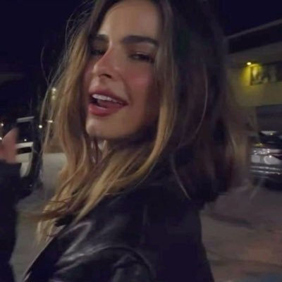 valkyfae's profile picture. fan account | sabrina & madison follow ♡ met madison 🐾🪽