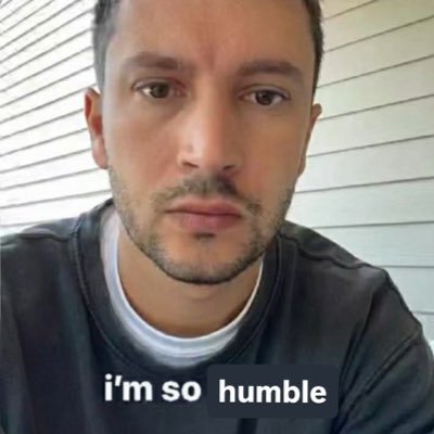 9ineninee's profile picture. my mind is empty and free to wonder #mieve #max 🤍