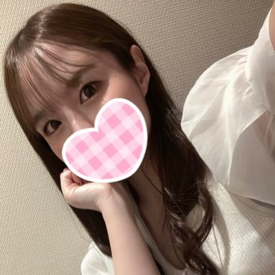 RUBY_Azuna's profile picture. 福岡出身🍜ﾎｰｸｽﾌｧﾝ⚾️💗うどんが大好きです🤤本業はパチンコ屋さん✨姫予約OK☻※ご予約以外の連絡はスルーします☻LINE→redfeathers.azuna@firstclassruby-9