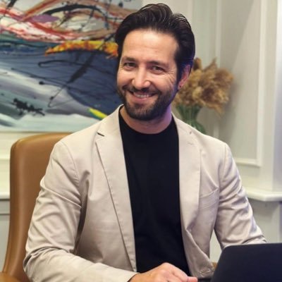 hoffmajeff01's profile picture. Orthopedic surgeon doctor 🧑‍⚕️