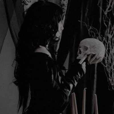 kathblxck's profile picture. 𝐴𝑠𝑝𝑖𝑟𝑎𝑛𝑡𝑒 𝑎 𝑒𝑠𝑐𝑟𝑖𝑡𝑜𝑟.
𝐹𝑎𝑛𝑔𝑖𝑟𝑙. 𝟹𝟶 𝑦 𝑡𝑎𝑛𝑡𝑜𝑠 𝑎𝑛̃𝑜𝑠. 🇲🇽
🐺🐈‍⬛🦇