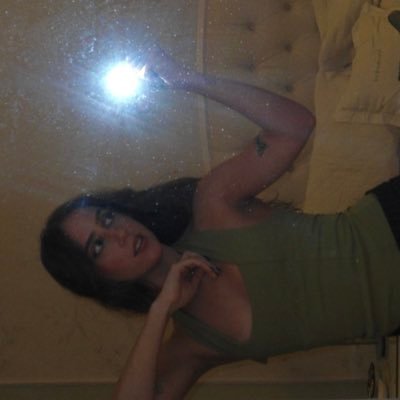 fegirotto02's profile picture. crazy but like in a hot way