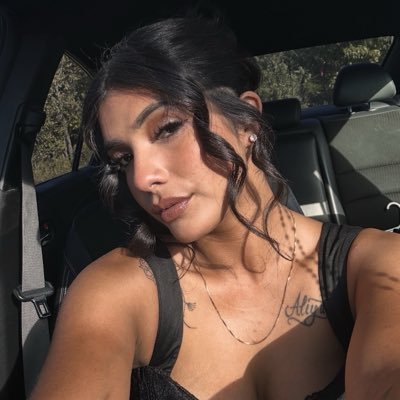 Brenda_G_C's profile picture. 🦋