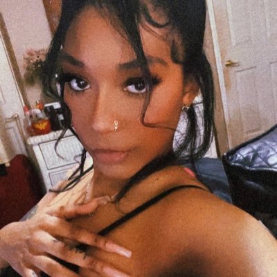 MauiMartelle's profile picture. I do not have a twitter