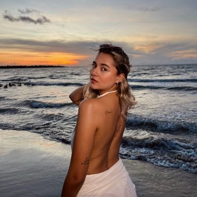 Estefany_rt's profile picture. Amo el mar y los atardeceres 🌅 •222•