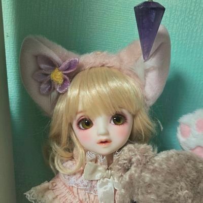 mellzzbjd's profile picture. 🐈성인 / 인형계 / 마음요정😘 / 혼놀 / 인놀 / 3냥 집사🐈/ 메이크업 자급자족 / 초상화 커미션 / 다이어터.. / 이별은 블언블/ 
유리 작업계 @melting_cloud_
초상화 작업계 @mellzzcraft