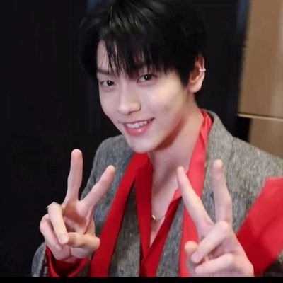 Col_love_TXT's profile picture. 💙 𝗧𝗢𝗠𝗢𝗥𝗥𝗢𝗪 𝗫 𝗧𝗢𝗚𝗘𝗧𝗛𝗘𝗥🧡
» 𝑵𝒐𝒕 𝑬𝒍𝒆𝒗𝒂𝒕𝒐𝒓 𝑩𝒖𝒕 𝑺𝒕𝒂𝒊𝒓𝒔 ✨ «
🌸Fan Account🌸