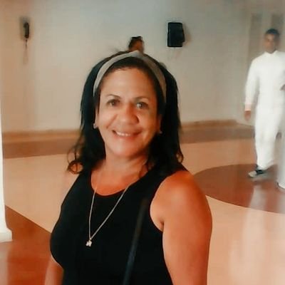 aleida_ibi72730's profile picture. La vida a veces duele,a veces cansa, a veces hiere.
No es perfecta,no es coherente,no es eterna; pero a pesar de todo ..LA VIDA ES BELLA. ❤️
DM 🚫.