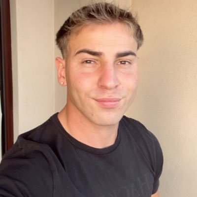 nadalromanb's profile picture. Políticamente incorrecto. 27🌮