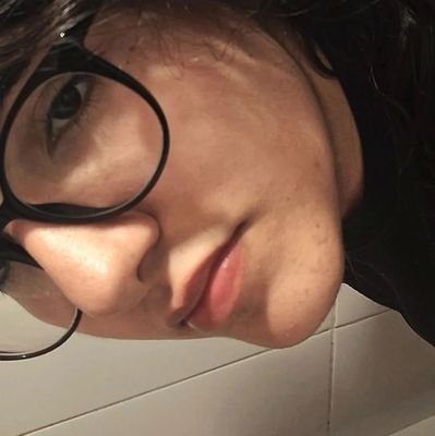 imnot_fernand3s's profile picture. Nenhum gesto humano pode abolir o acaso