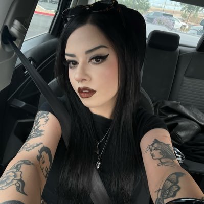 sailorglo0m's profile picture. ig: @sailorglo0m