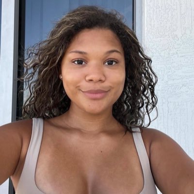 Dani374870's profile picture. 