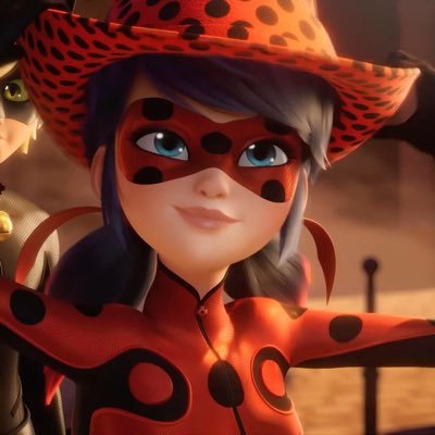 portebonheur31's profile picture. 28🌟 Cosplayer • Miraculous is my safe place 🐞 , escribo hilos de análisis de personajes y narrativas.