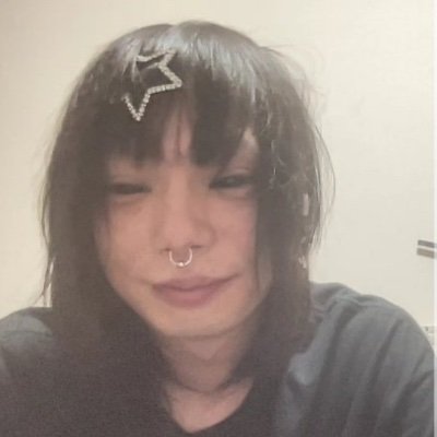 therealgnab's profile picture. ʚ(꒪ˊ꒳ˋ꒪)ɞ
      ♡ "trying to find a way that I can cope with all this bullshit" -$wag Nightmare