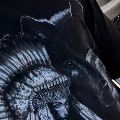 rxnda_rxnda's profile picture. 🏴sometimes I take my glasses off when I dont feel like seeing anymore🏳️