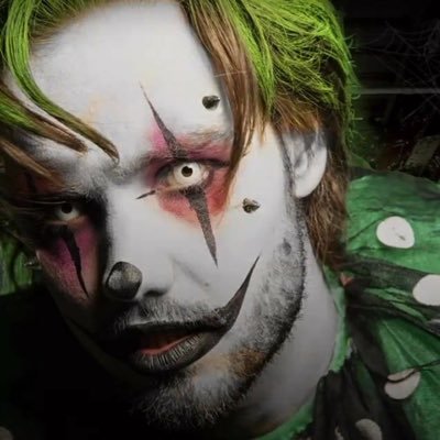 vashappenin2844's profile picture. 19!!! Can you sign my arm?….. yea pass it up @mfpwbiLT3 https://t.co/A7PN3rvHYe