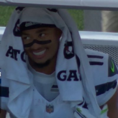 LonlyChild__'s profile picture. Rebranded 10 x all-pro hater just a kid from Akron