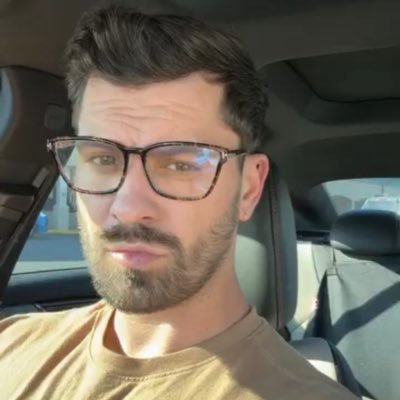 HEAVYK33's profile picture. 6ft🦒 , brown eyes 😘, fitness junkie 🏋♂️, construction engineer 👷 ❤️ loving every day at a time 📍London 🇬🇧