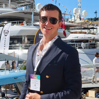 andrewcardwell's profile picture. Tech & Travel