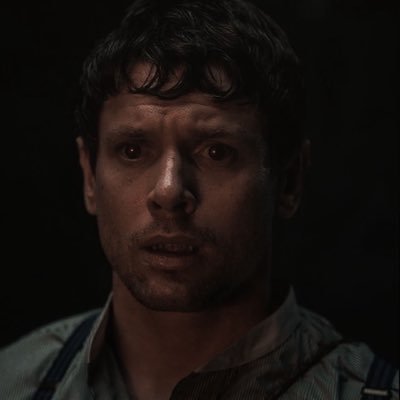 manifestante222's profile picture. i think therefore i am 🦢 she/her 22