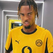 fryo02w's profile picture. BVB 🖤💛 × Lakers💜💛