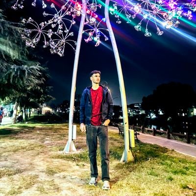 Luxeryvibe10's profile picture. A Common Man, Sometimes Updating Happenings Around Me
