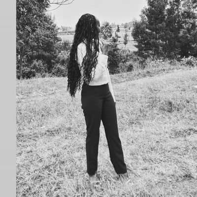 gathairu_miss's profile picture. Bathroom singer🚽//
Mugs make me happy// Lover of oceans,nature & walks😊