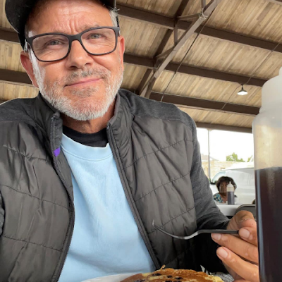 DavidTom652620's profile picture. 