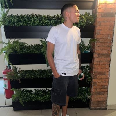 dcarloss_'s profile picture. 