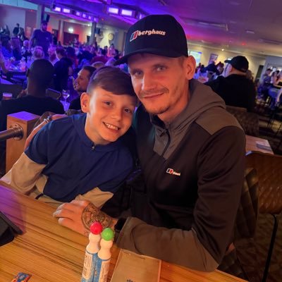 aaronlufcroth's profile picture. OHHH LEEDS UNITED.                                                   STAND FREE 💪