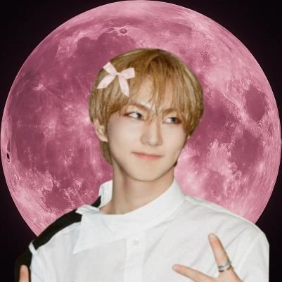 jngwonsblacktee's profile picture. 19