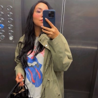 ladyblue_96's profile picture. Mis traumas, mis chistes.        https://t.co/BZ3tL8Jh2E