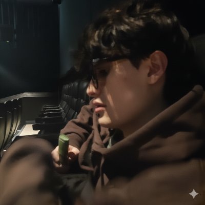 MadeByRazee's profile picture. 3D   &   Graphic Designer. Working with @AlphaGamingG_    Store
https://t.co/59Jy9Iadue
