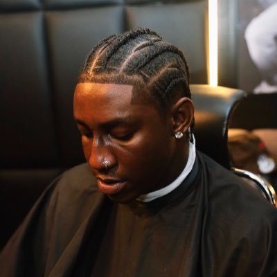 Thehairxclusive's profile picture. Building the bridge between hair stylists, vendors, barbers & clients. Discover care routines, style inspo & the future of hair. 💇🏾‍♀️💇🏾‍♂️