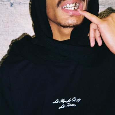 roanenknows's profile picture. Insta: @roanen