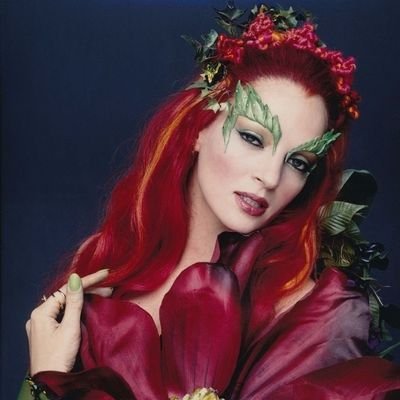 LinaInterrupted's profile picture. serving since forever | Cyndi Lauper notice x2
