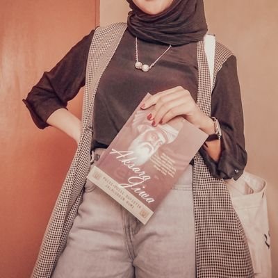 ooh_hannaholmes's profile picture. Mostly books 📚 || Sometimes feelings 🤍