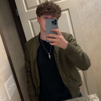 Skylar_Huffman_'s profile picture. I like to play horror games on YouTube. Go subscribe! https://t.co/q5pOwMQZwj