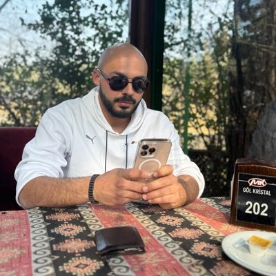 demirarif34's profile picture. 