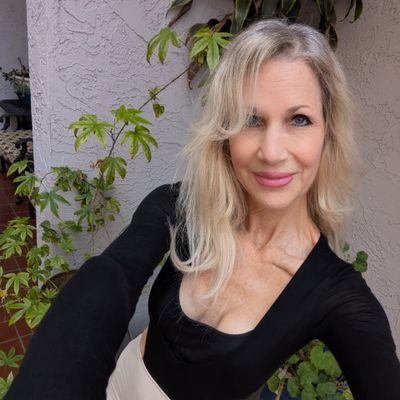 DesignedtoHeal's profile picture. Dr. Acupuncture Oriental Med/MedSpa/Herbs/Massage/Yoga & Dance Class/Spiritual Readings🩷 YouTube @Dr.Michelle
https://t.co/IiDojgQahb
milanadance@gmail.com