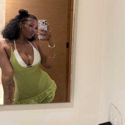 _driamour's profile picture. hot mom 💋