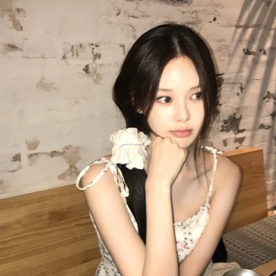 yyunbae's profile picture.