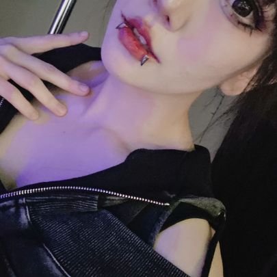 vHiBo1SsHIhnWSB's profile picture. 快楽主義